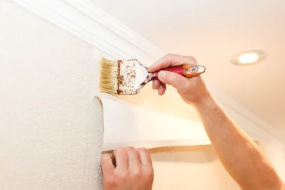Pose de papier peint au Neufour — revêtements muraux et toiles de verre